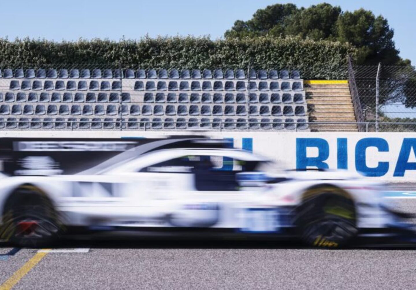 2026ELMS_CASTELLET_VT_012~-~media--aa5d92e7--query@1.5x.7c1f9822